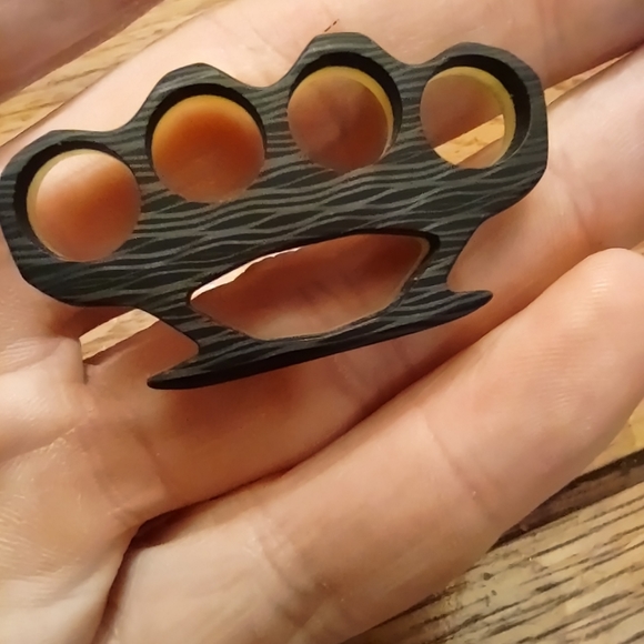 Atomic EDC knuck carbon/green glow pendant - Picture 5 of 5